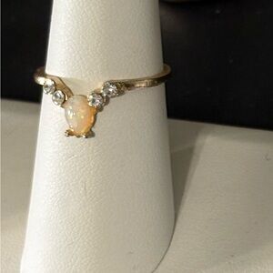 Elegant Gold Ring with Opal and Crystal Accents